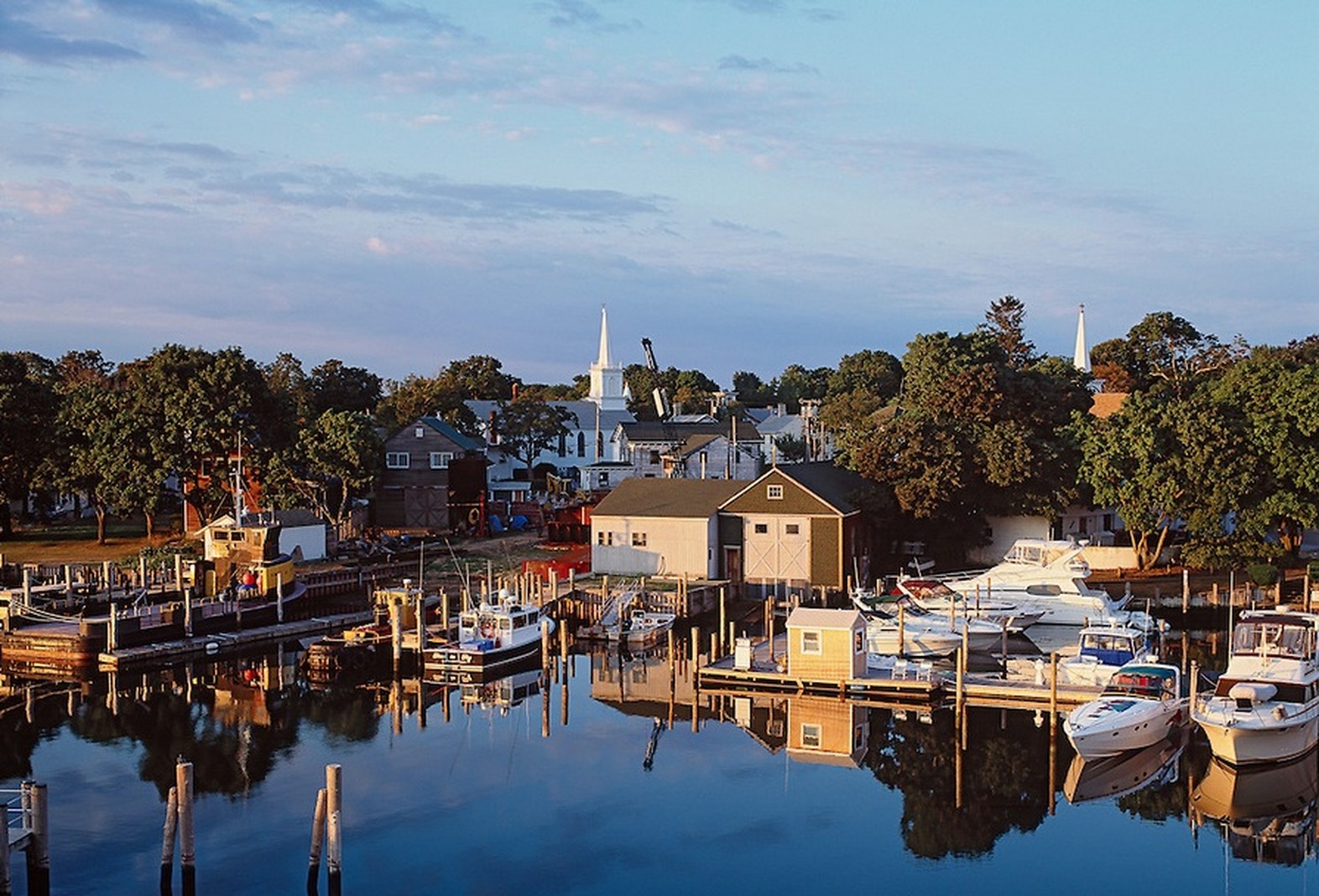 Image of a waterfront village on the North Fork.