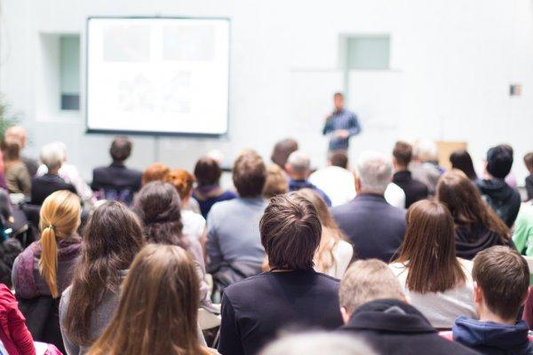 Image of a classroom lecture.